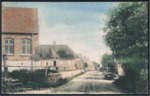 Postkort taget i retning fra rundkørslen og op mod kirken/købmandsgaarden. Kortet er sendt fra LANGAA før 1910 til BRABRAND.